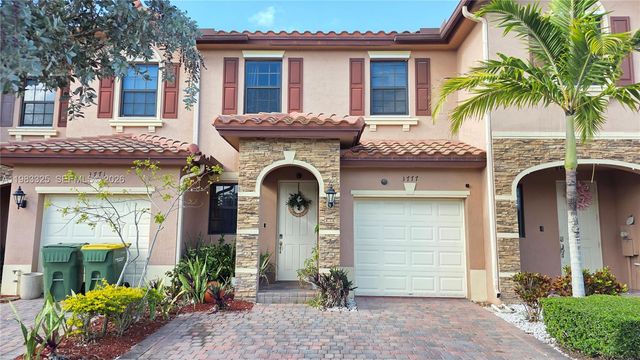 3777 SE 1st St, Homestead, FL 33033