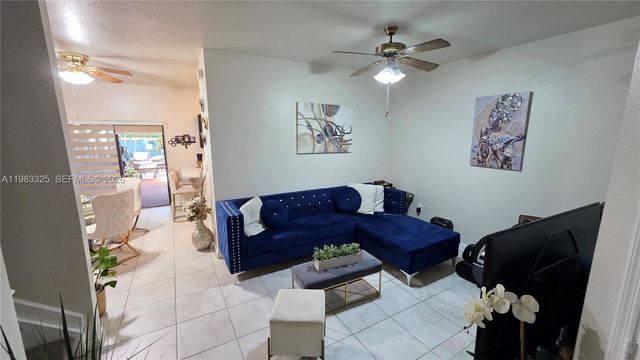 3777 SE 1st St, Homestead, FL 33033