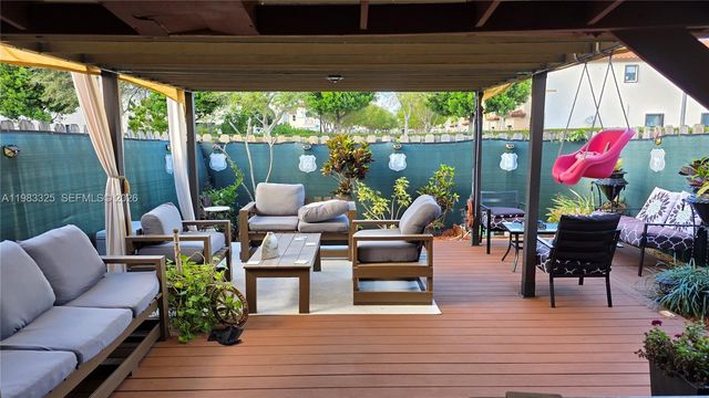 3777 SE 1st St, Homestead, FL 33033