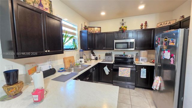 3777 SE 1st St, Homestead, FL 33033