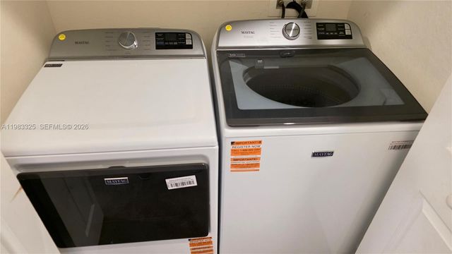 3777 SE 1st St, Homestead, FL 33033