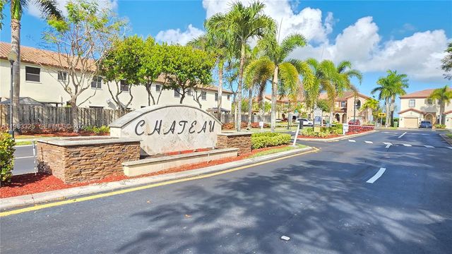 3777 SE 1st St, Homestead, FL 33033