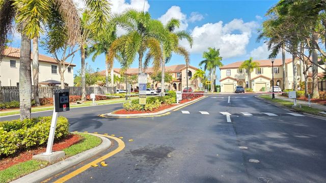 3777 SE 1st St, Homestead, FL 33033