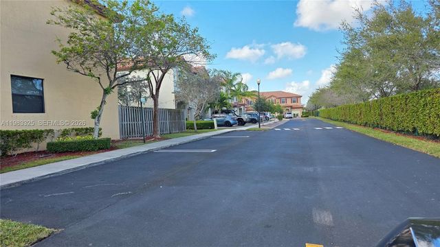 3777 SE 1st St, Homestead, FL 33033