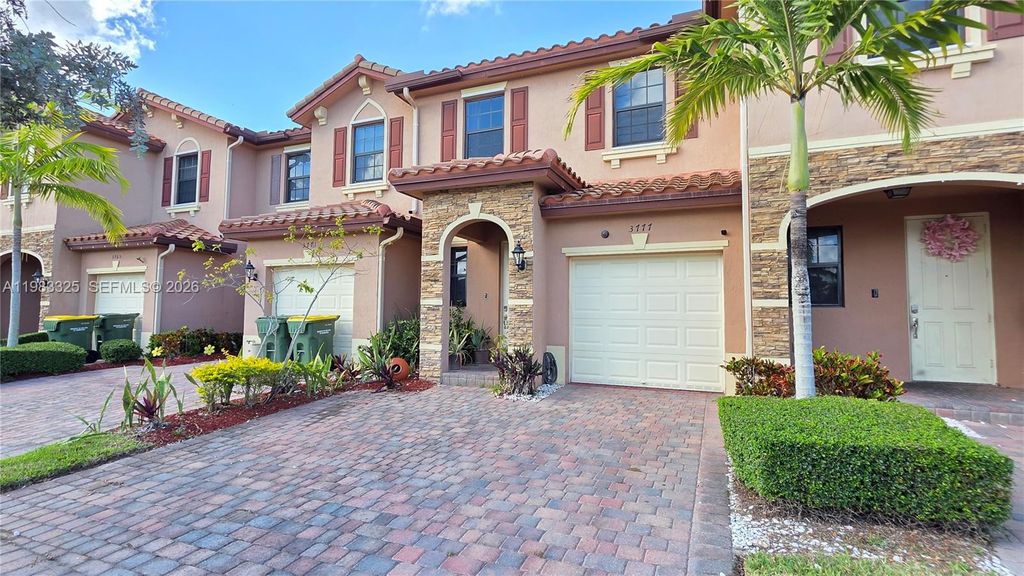 3777 SE 1st St, Homestead, FL 33033