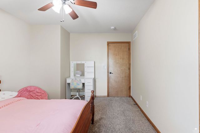 1033 Laussac Drive, Manhattan, KS 66503