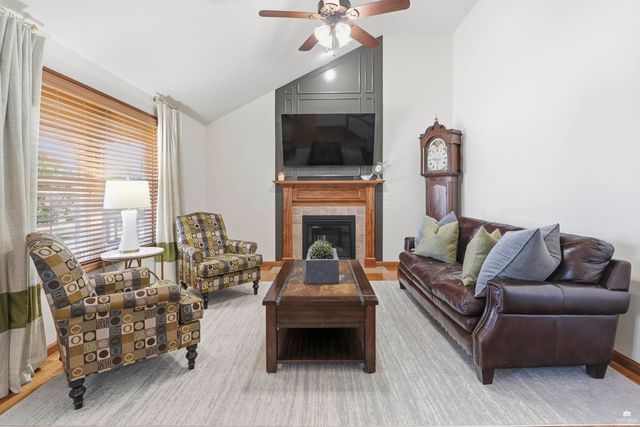 1033 Laussac Drive, Manhattan, KS 66503