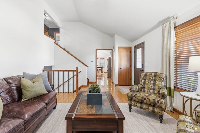 1033 Laussac Drive, Manhattan, KS 66503