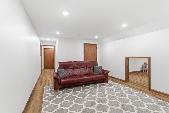 1033 Laussac Drive, Manhattan, KS 66503