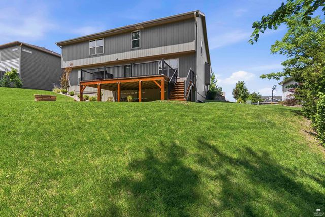 1033 Laussac Drive, Manhattan, KS 66503