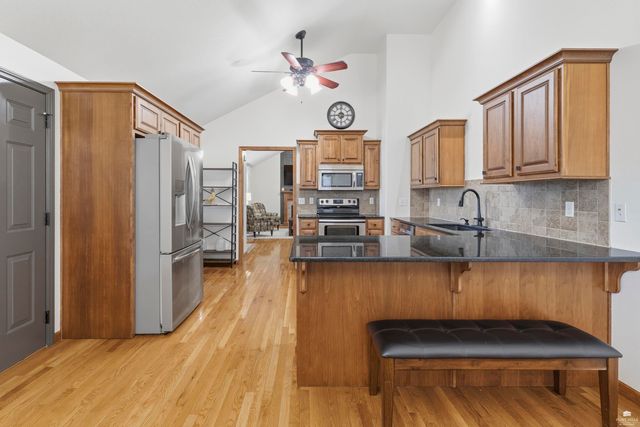 1033 Laussac Drive, Manhattan, KS 66503