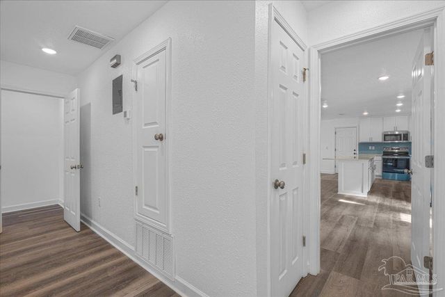 2001 Saddlebrook Dr, Pensacola, FL 32526