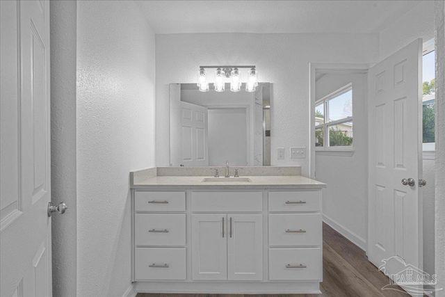 2001 Saddlebrook Dr, Pensacola, FL 32526