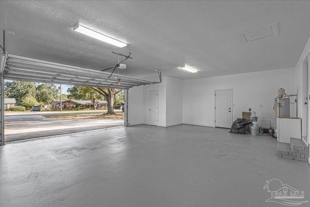 2001 Saddlebrook Dr, Pensacola, FL 32526