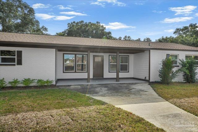 2001 Saddlebrook Dr, Pensacola, FL 32526