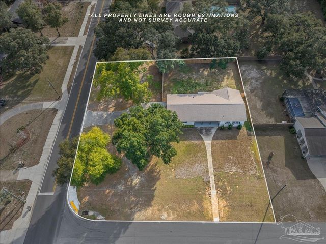 2001 Saddlebrook Dr, Pensacola, FL 32526