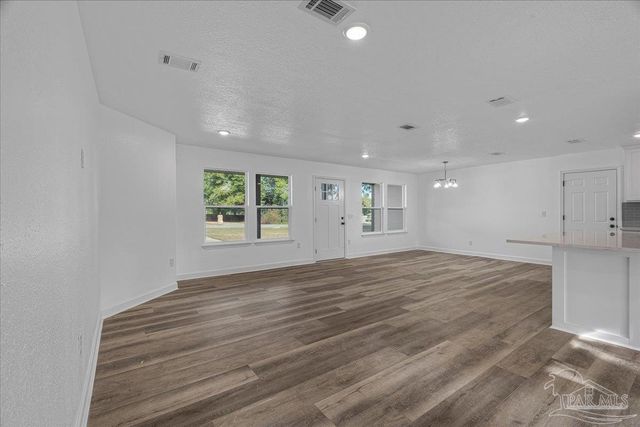 2001 Saddlebrook Dr, Pensacola, FL 32526