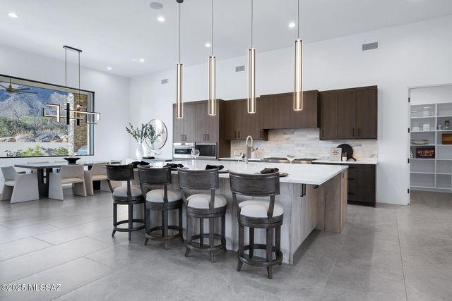 1704 E Sanctuary Cove Way, Tucson, AZ 85718