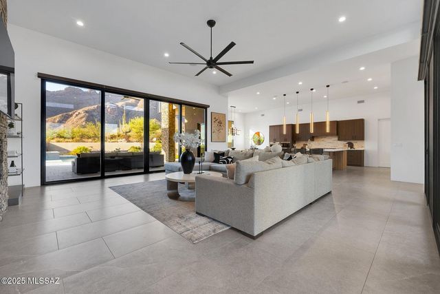 1704 E Sanctuary Cove Way, Tucson, AZ 85718