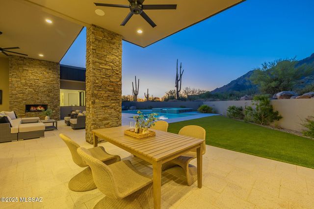 1704 E Sanctuary Cove Way, Tucson, AZ 85718