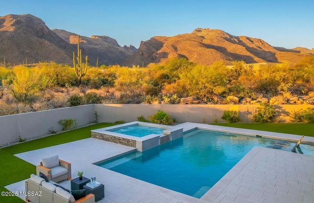 1704 E Sanctuary Cove Way, Tucson, AZ 85718