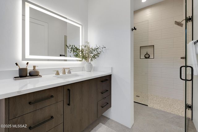 1704 E Sanctuary Cove Way, Tucson, AZ 85718