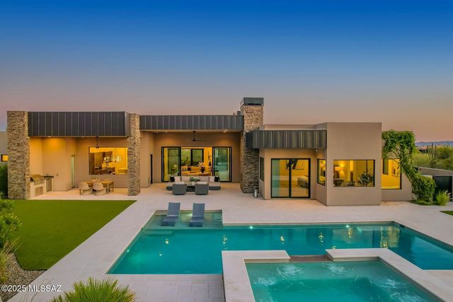 1704 E Sanctuary Cove Way, Tucson, AZ 85718