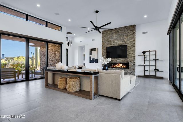 1704 E Sanctuary Cove Way, Tucson, AZ 85718