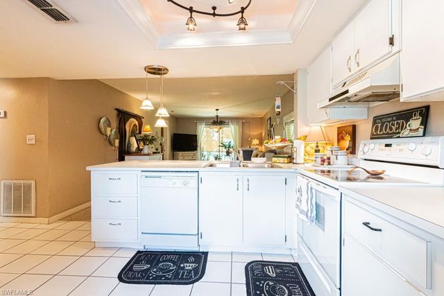 130 Cypress WAY E 1, Naples, FL 34110