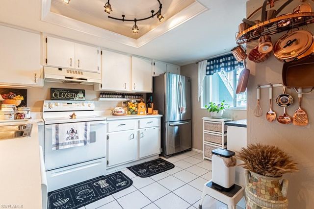 130 Cypress WAY E 1, Naples, FL 34110