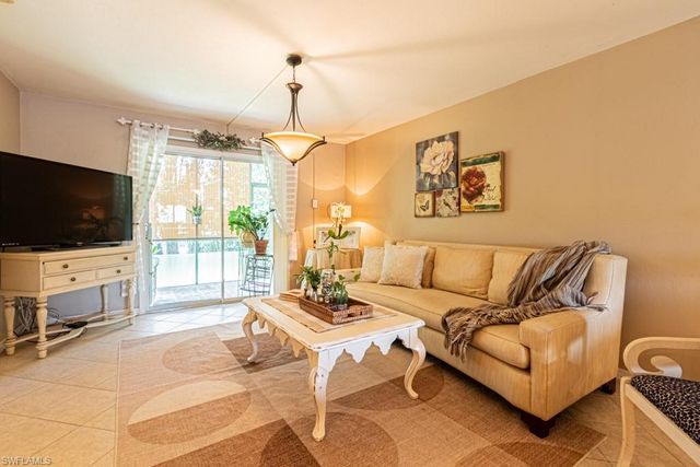 130 Cypress WAY E 1, Naples, FL 34110