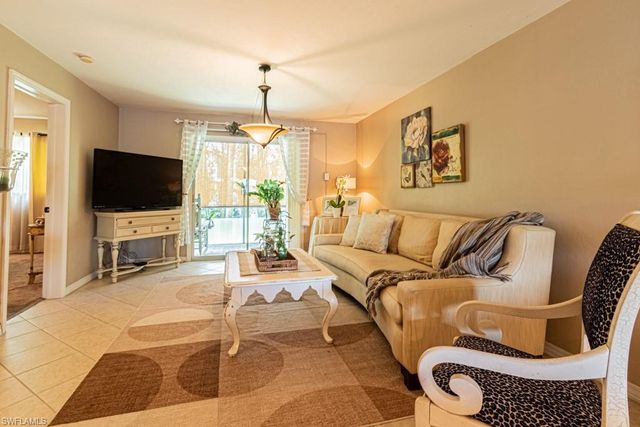 130 Cypress WAY E 1, Naples, FL 34110