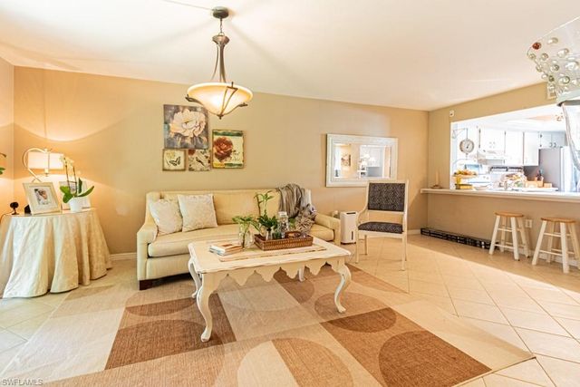 130 Cypress WAY E 1, Naples, FL 34110