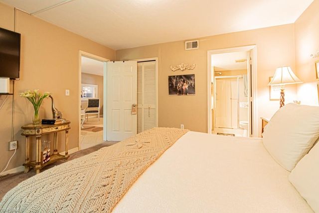 130 Cypress WAY E 1, Naples, FL 34110