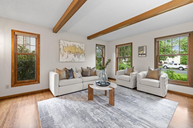 4094 Blueberry Lane, Eagan, MN 55123
