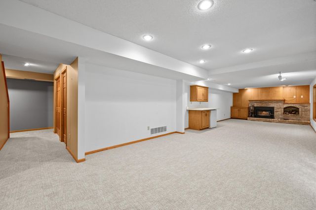 4094 Blueberry Lane, Eagan, MN 55123