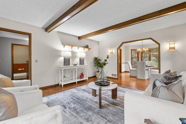 4094 Blueberry Lane, Eagan, MN 55123
