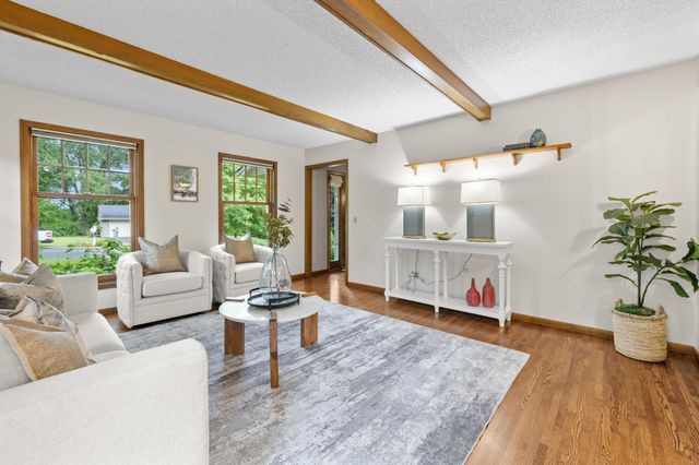 4094 Blueberry Lane, Eagan, MN 55123
