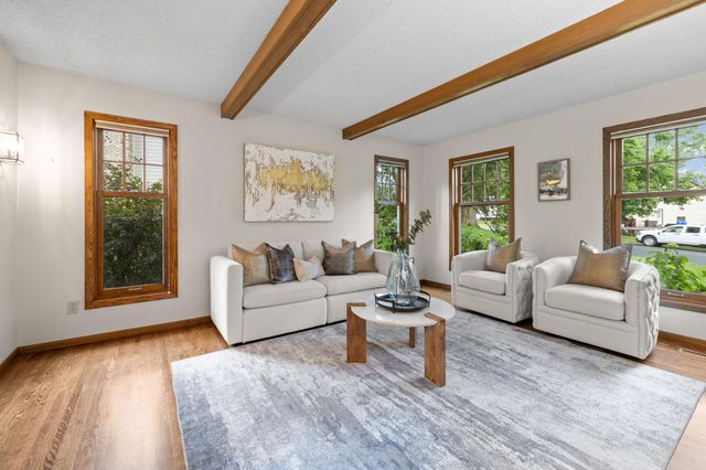 4094 Blueberry Lane, Eagan, MN 55123