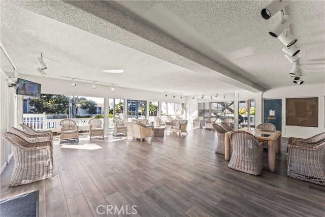 601 S Prospect 103, Redondo Beach, CA 90277