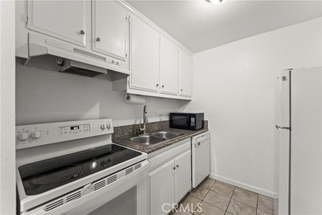 601 S Prospect 103, Redondo Beach, CA 90277