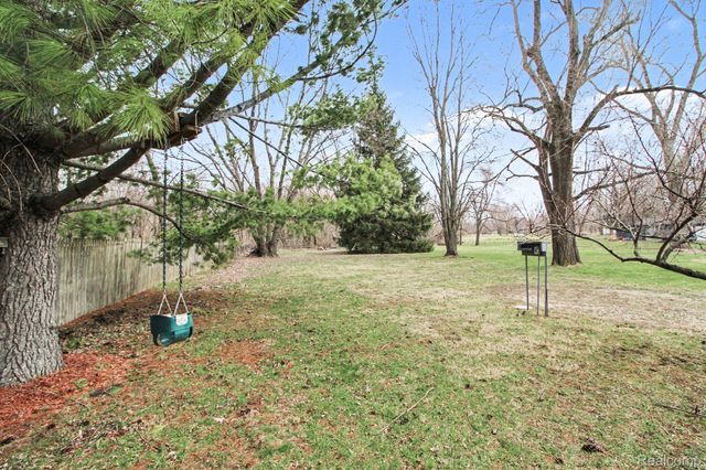 329 Wabash Street, Milan, MI 48160