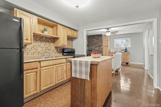 329 Wabash Street, Milan, MI 48160