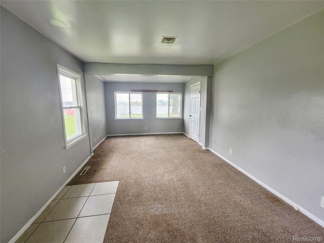 4390 Cass Elizabeth Road, Waterford Charter Township, MI 48328