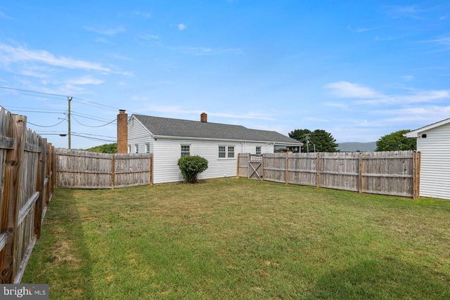 51 CHURCH RD, Edinburg, VA 22824