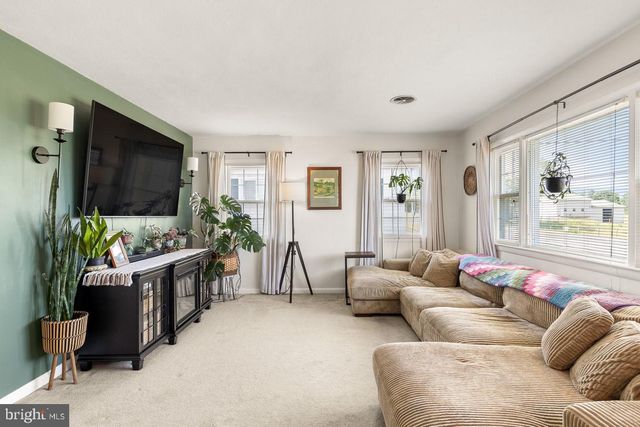 51 CHURCH RD, Edinburg, VA 22824