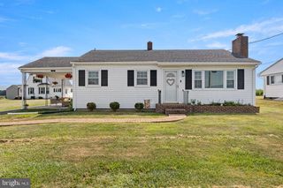 51 CHURCH RD, Edinburg, VA 22824
