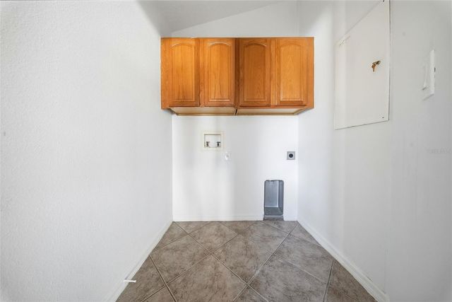 489 OAK LANDING BOULEVARD, Mulberry, FL 33860