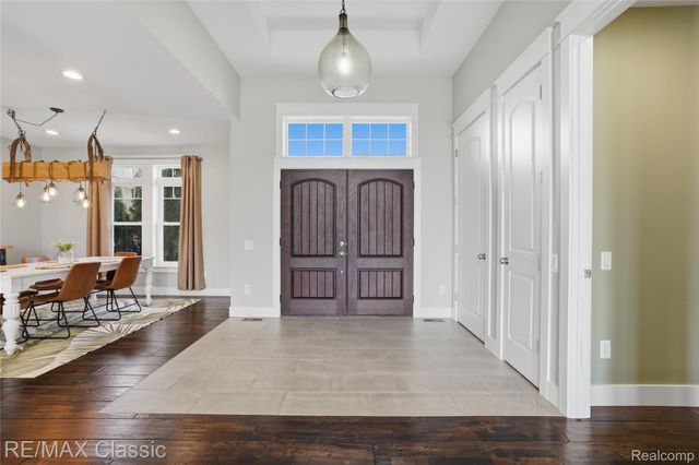 2901 Sleeth Road, Commerce Charter Township, MI 48382