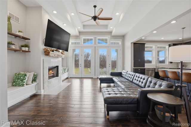 2901 Sleeth Road, Commerce Charter Township, MI 48382